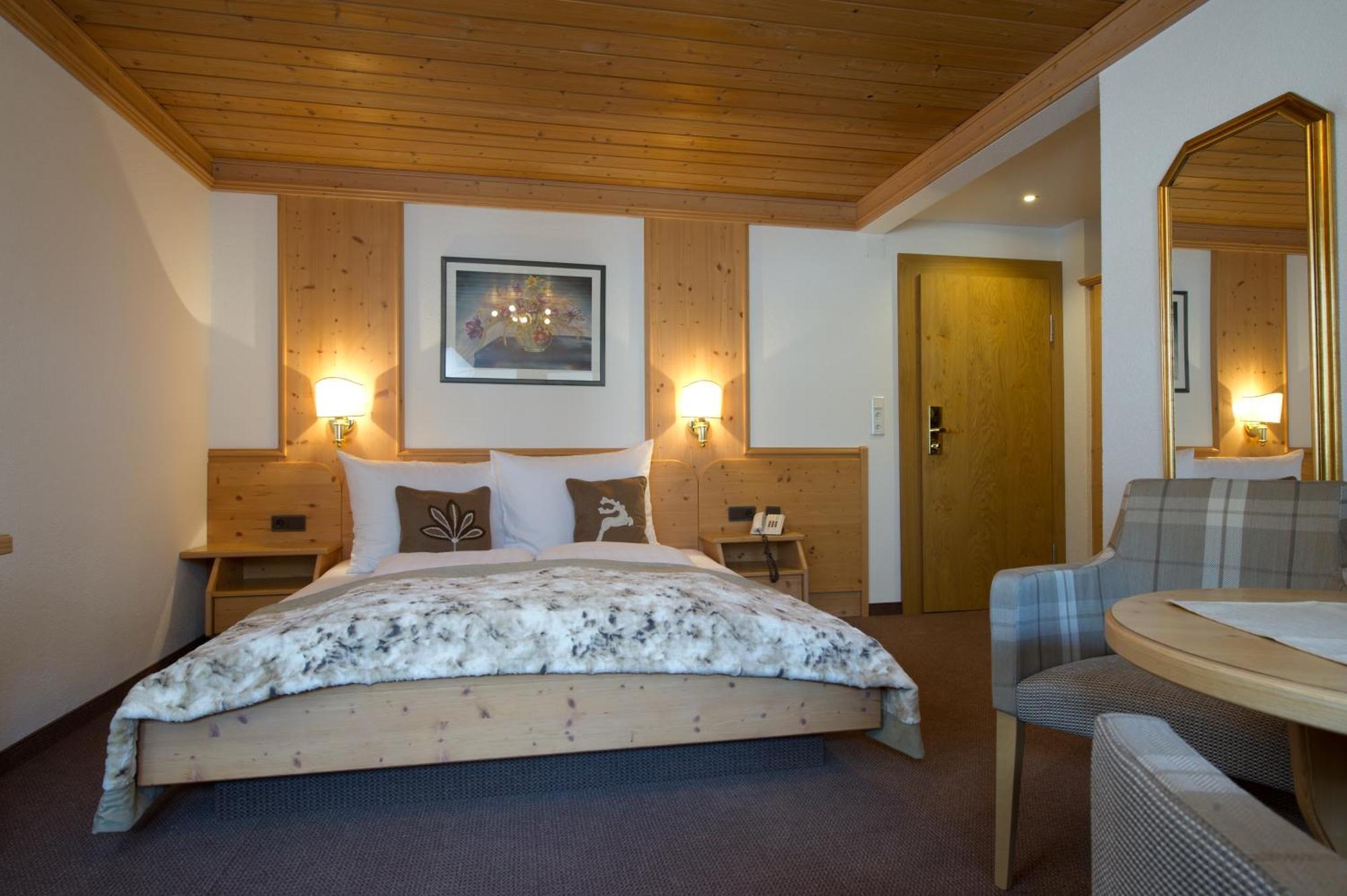 Hotel Maria Theresia Ischgl Room photo