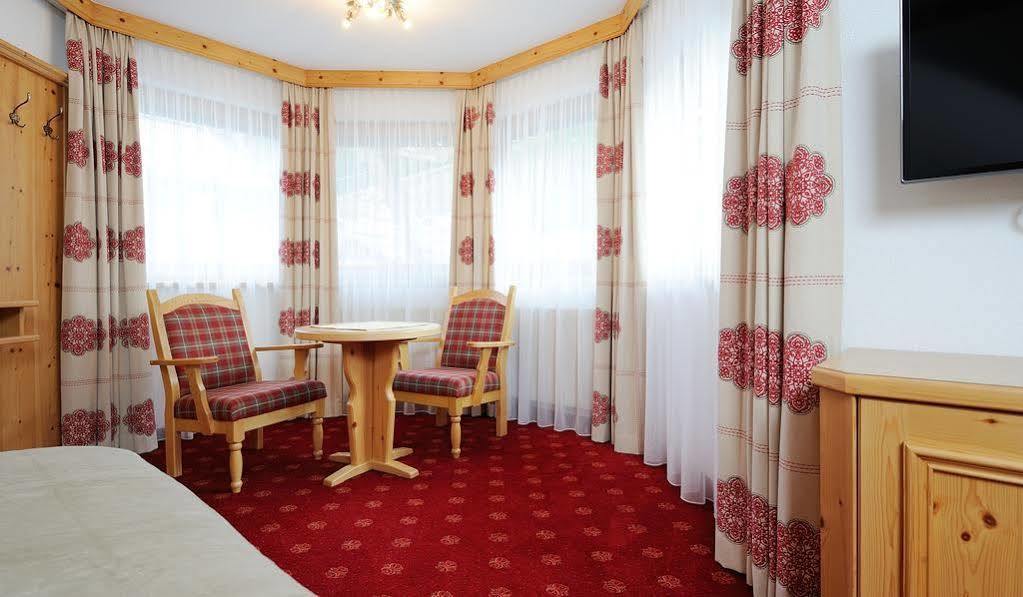 Hotel Maria Theresia Ischgl Exterior photo