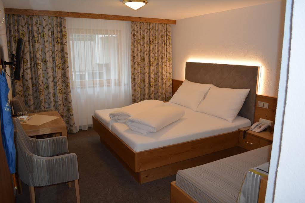 Hotel Maria Theresia Ischgl Exterior photo