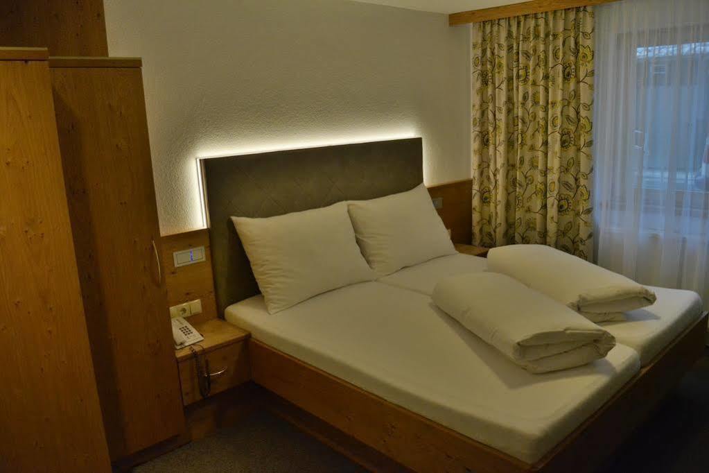 Hotel Maria Theresia Ischgl Exterior photo