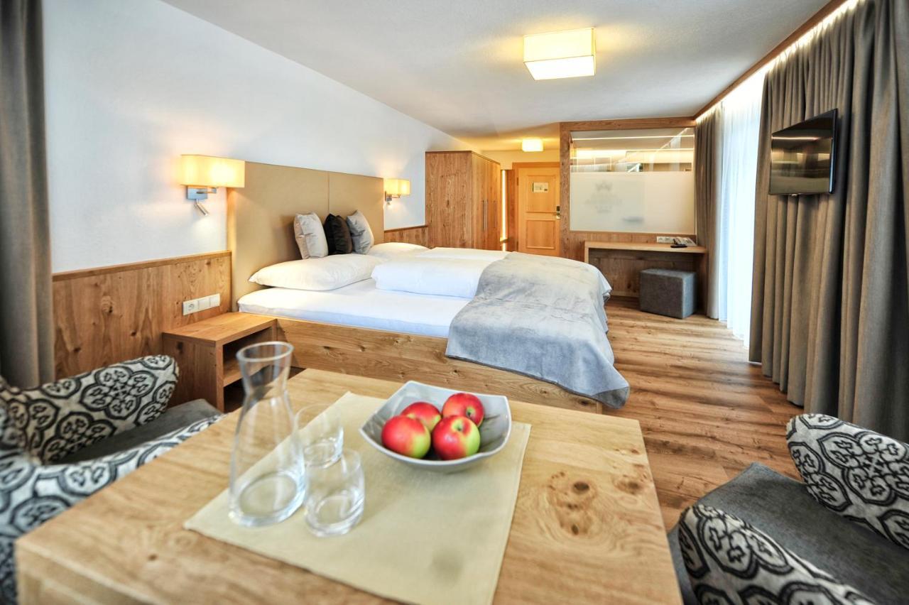 Hotel Maria Theresia Ischgl Exterior photo