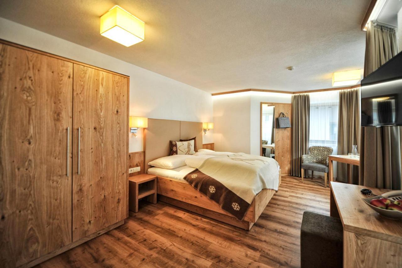 Hotel Maria Theresia Ischgl Exterior photo