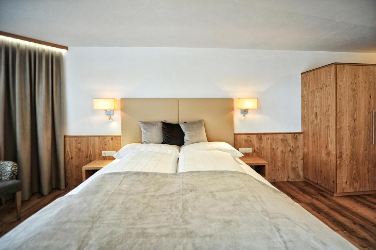 Hotel Maria Theresia Ischgl Exterior photo